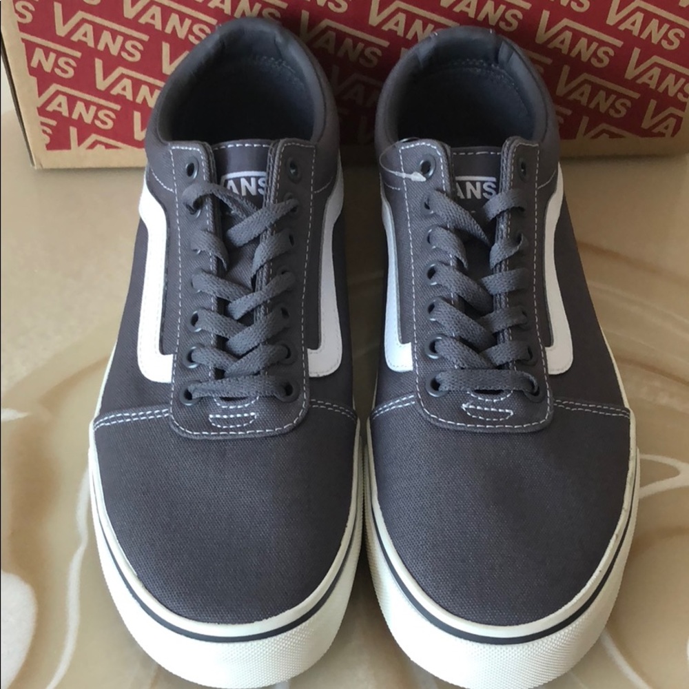 NIB men’s Vans shoes 👟 - Picture 3 of 7